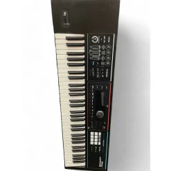 Used Roland juno ds 61 Synthesizer