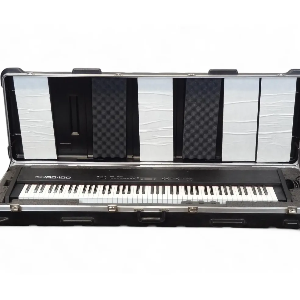 Used Roland RD-100 WITH HARD CASE Stage Piano