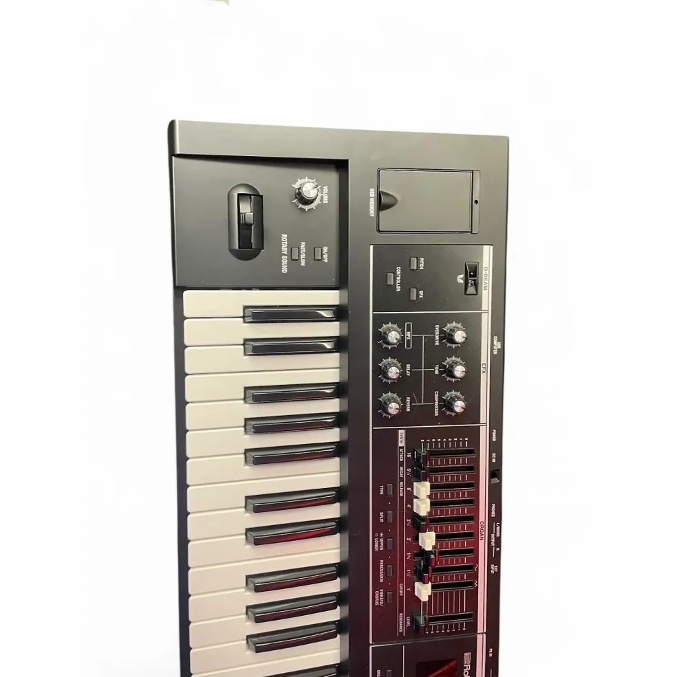 Used Roland vr-09 Portable Keyboard