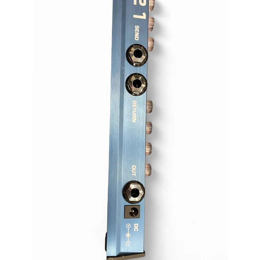 Used Tech 21 BASS FLY RIG V2 Bass Effect Pedal