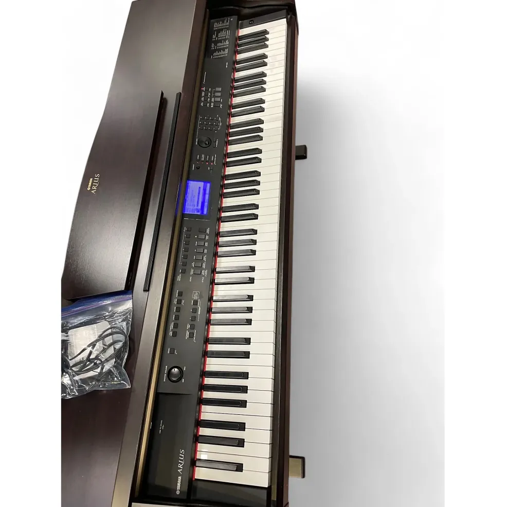 Used Yamaha Arius YDPV240 Digital Piano