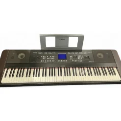 Used Yamaha DGX650 88 Key Portable Keyboard