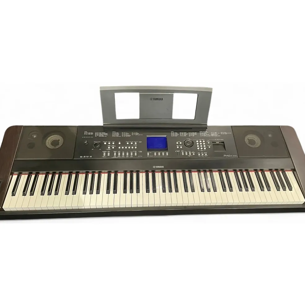 Used Yamaha DGX650 88 Key Portable Keyboard