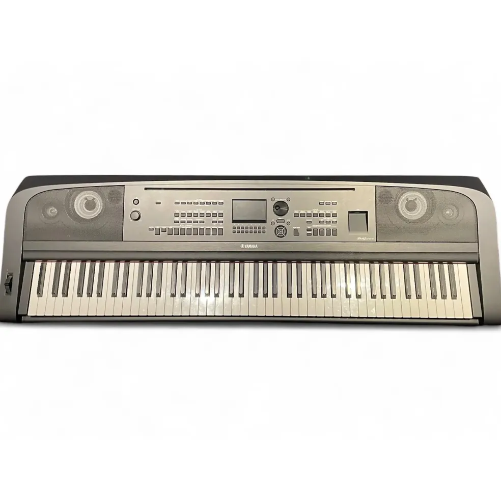Used Yamaha DGX670 Arranger Keyboard