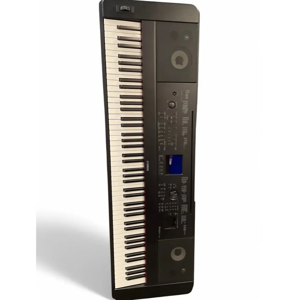 Used Yamaha DGX660B Portable Keyboard