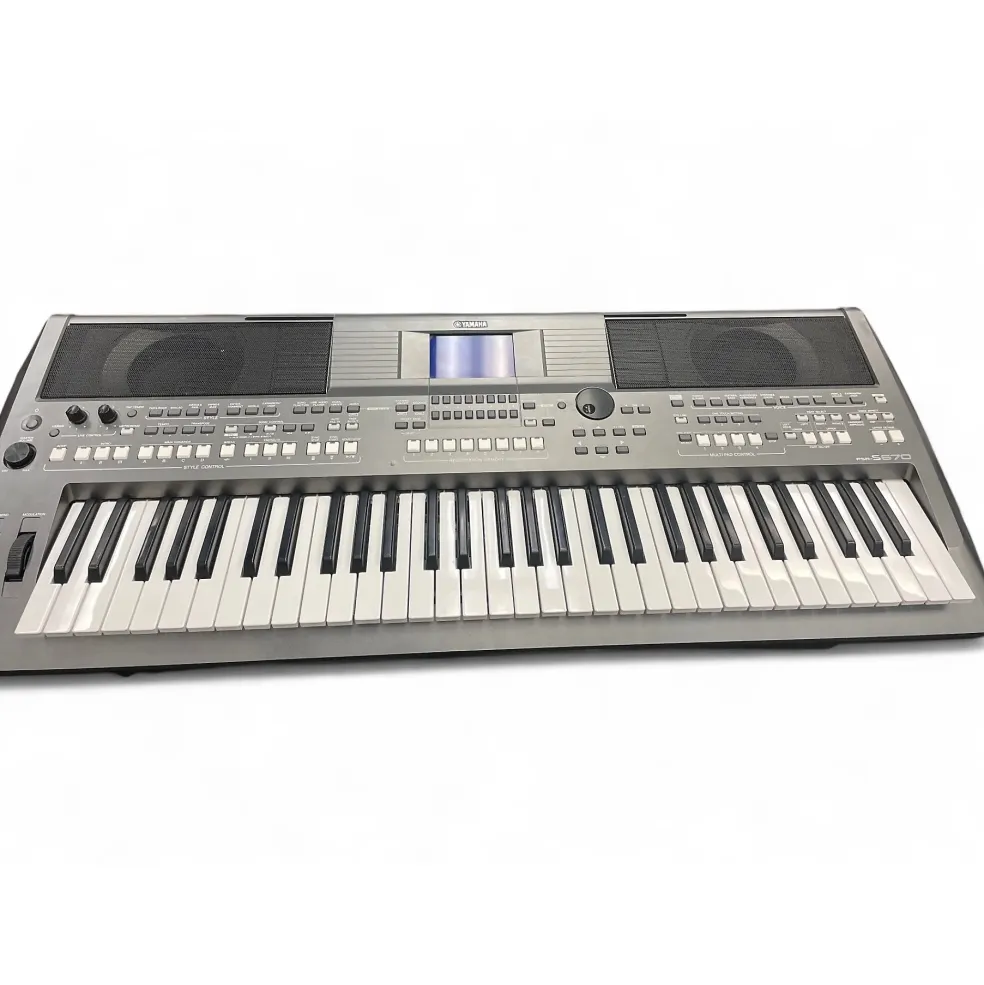Used Yamaha PSR S670 Arranger Keyboard
