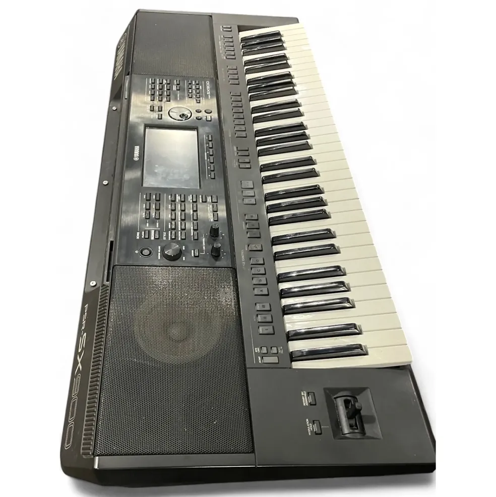 Used Yamaha psr sx900 Arranger Keyboard