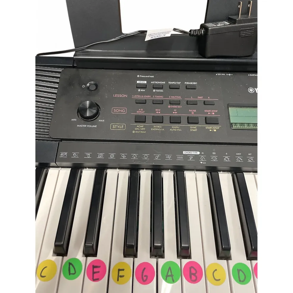 Used Yamaha PSRE273 Portable Keyboard