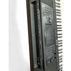 Used Yamaha PSRSX 900 Arranger Keyboard
