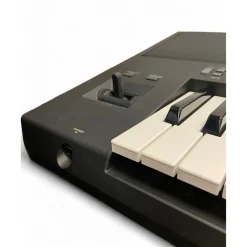 Used Yamaha psrsx700 Arranger Keyboard