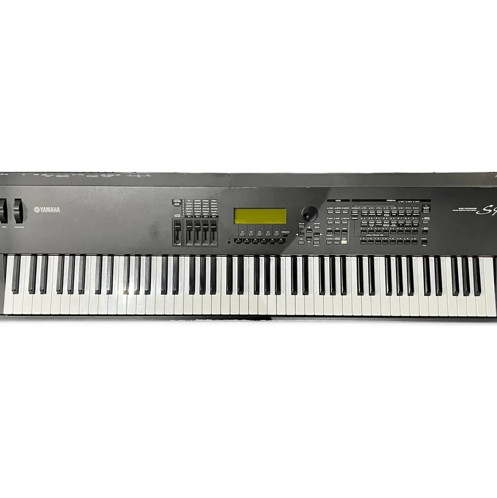 Used Yamaha S90 Synthesizer
