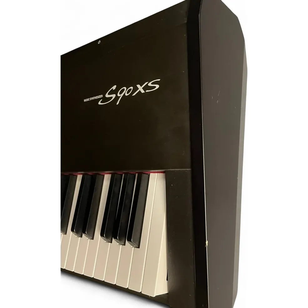 Used Yamaha S90XS 88 Key Synthesizer