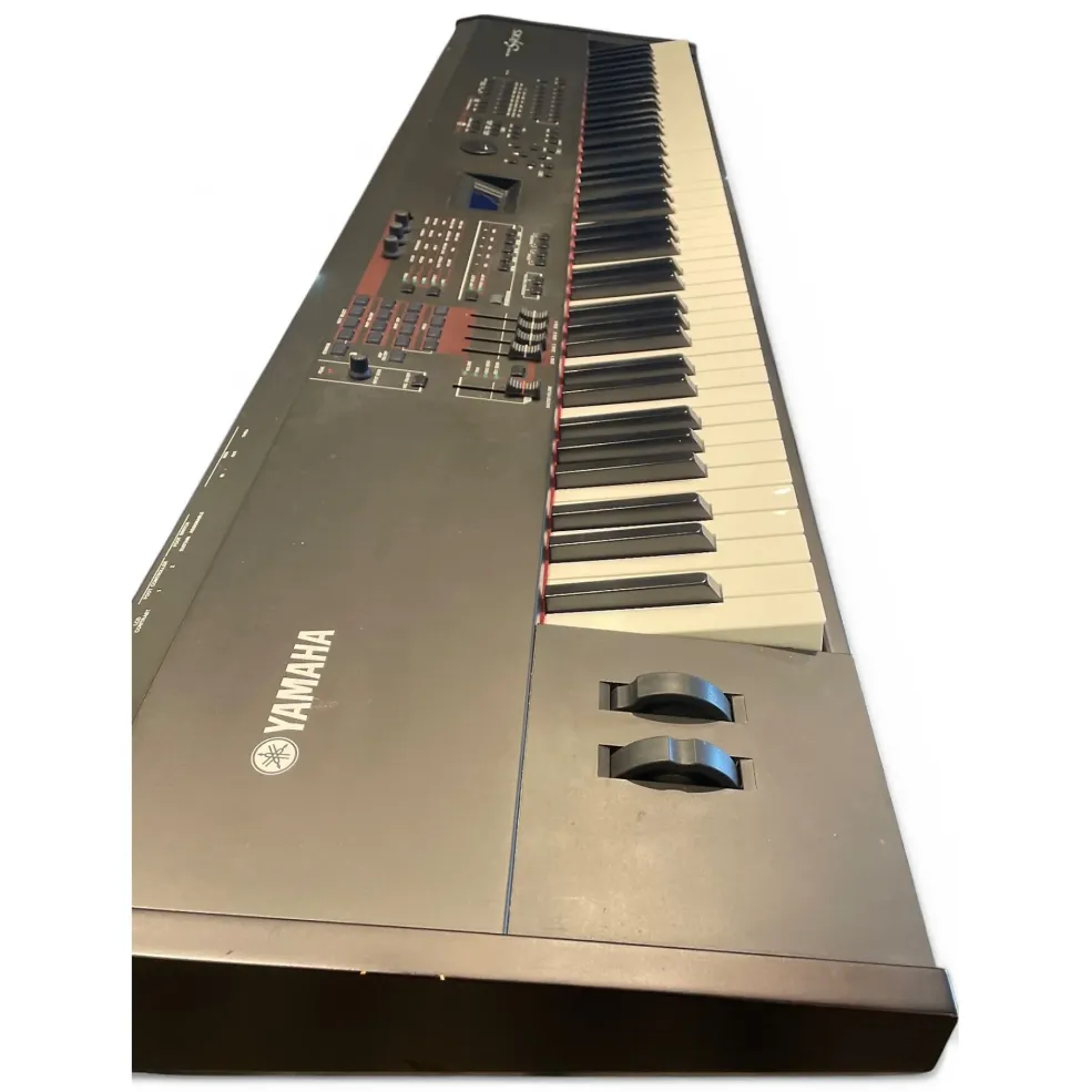 Used Yamaha S90XS 88 Key Synthesizer