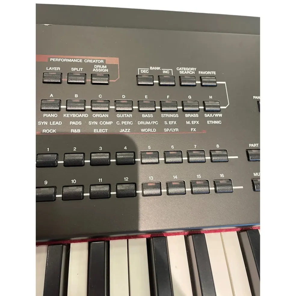 Used Yamaha S90XS 88 Key Synthesizer