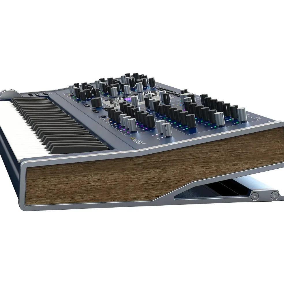 Waldorf Quantum MKII 16-Voice Hybrid Wavetable Synthesizer Keyboard
