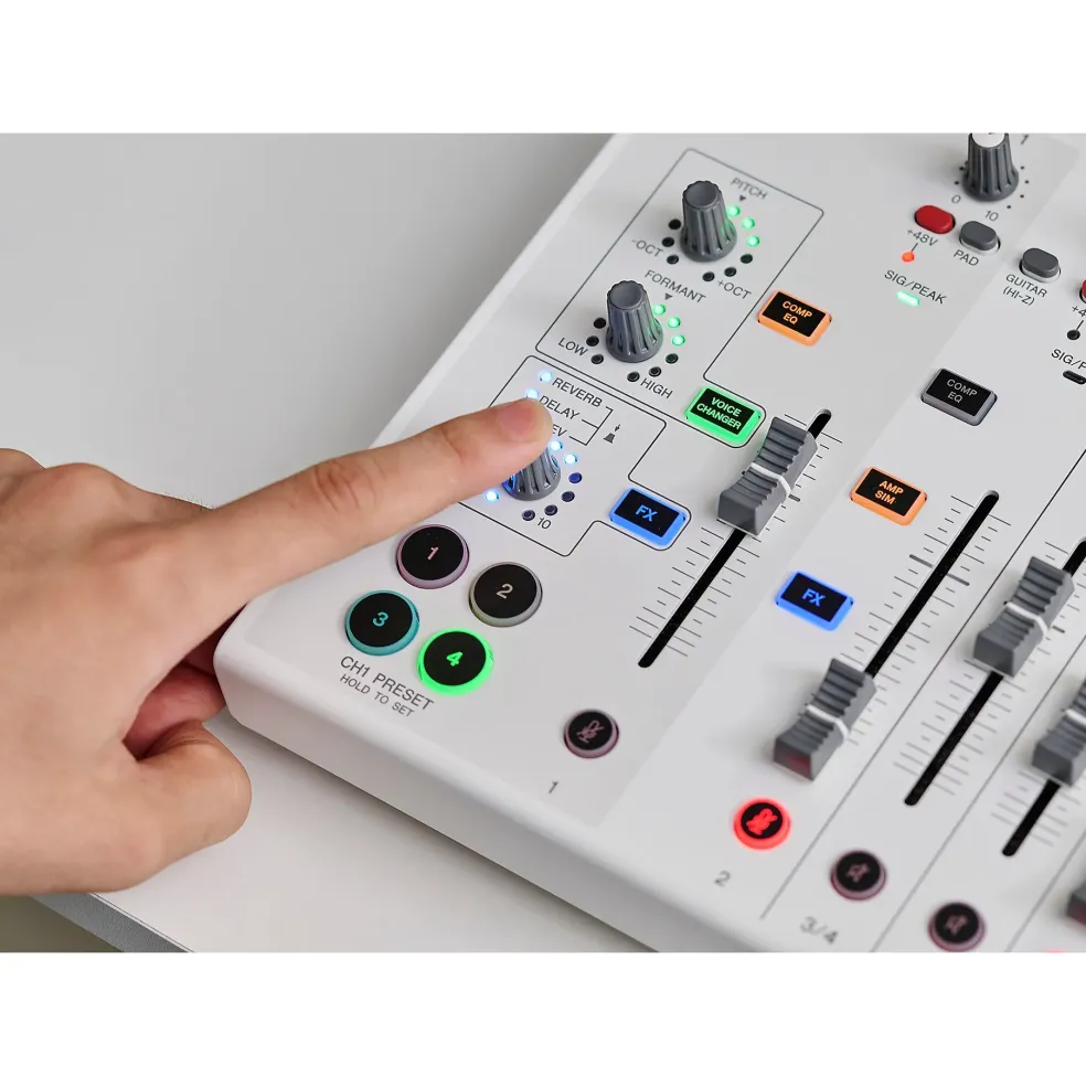 Yamaha AG08 8-Channel Mixer/USB Interface for Mac/PC White