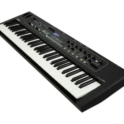 Yamaha CK61 61-Key Portable Stage Keyboard