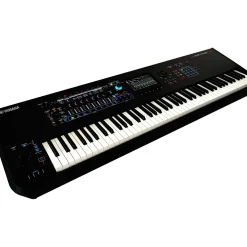 Yamaha MONTAGE M8x Flagship Synthesizer Deluxe Package