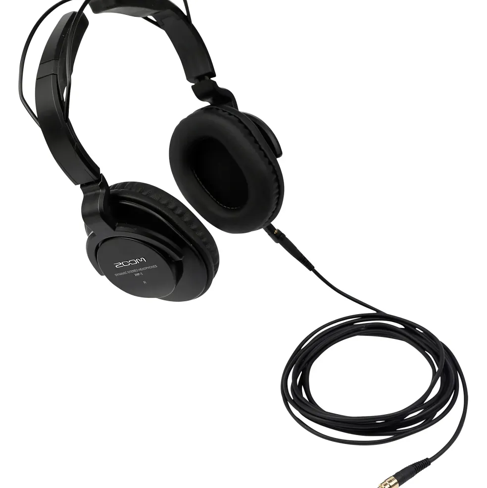 Zoom ZDM-1 Podcast Accessory Bundle